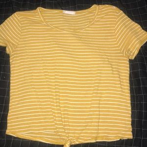 Women’s crop top size M